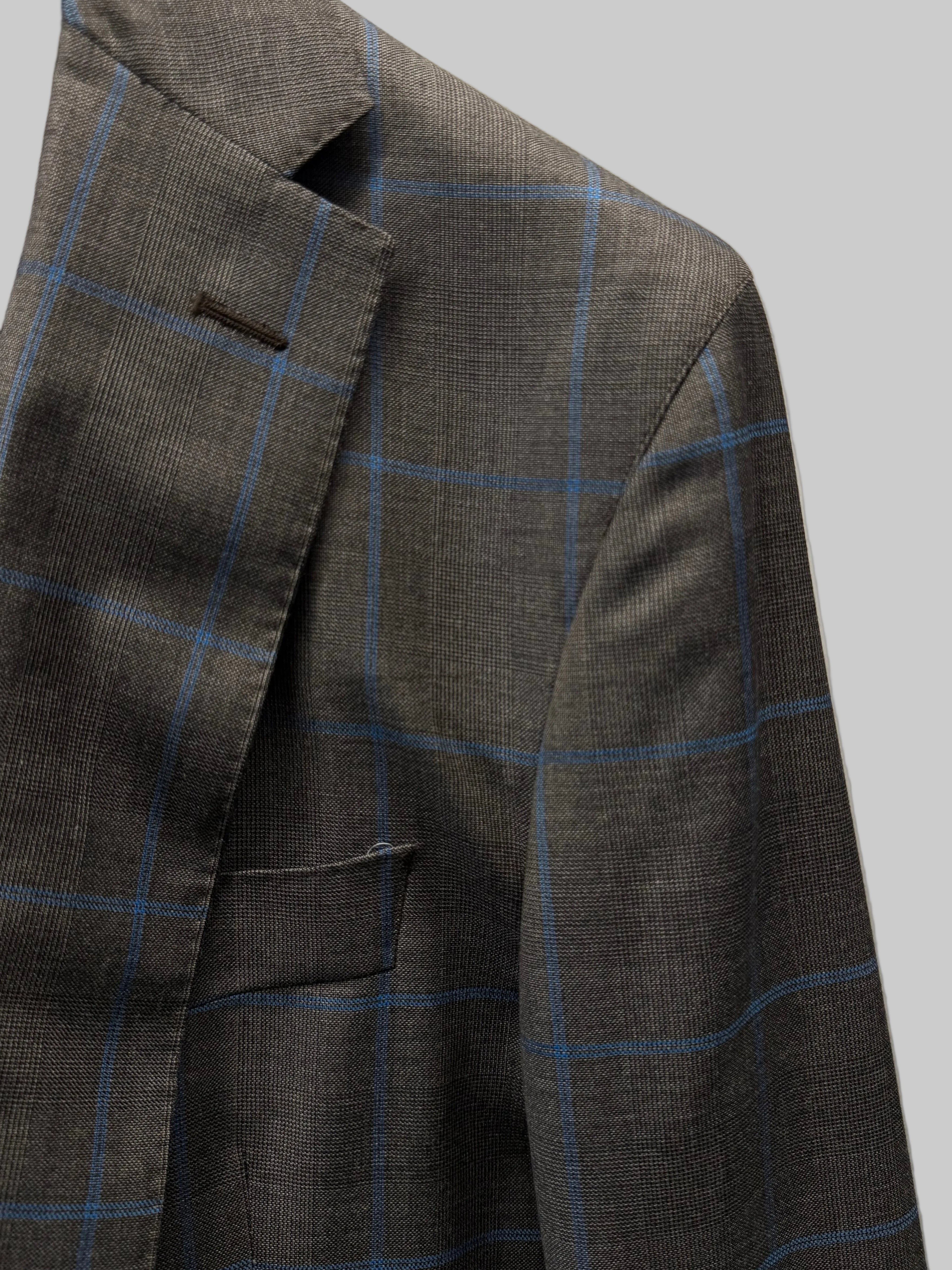 Appleton (Suit)
