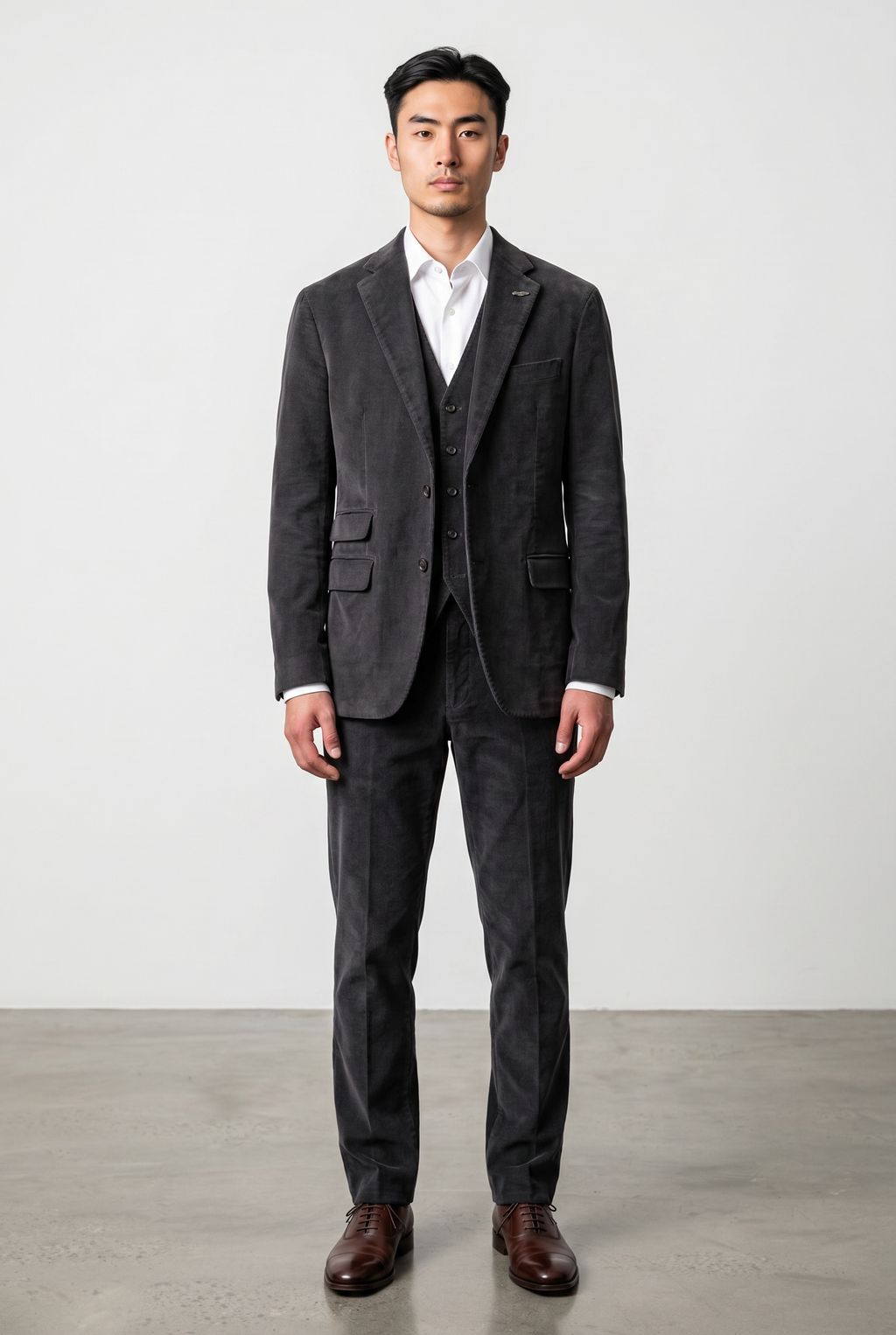 Rémy Martin (Suit)